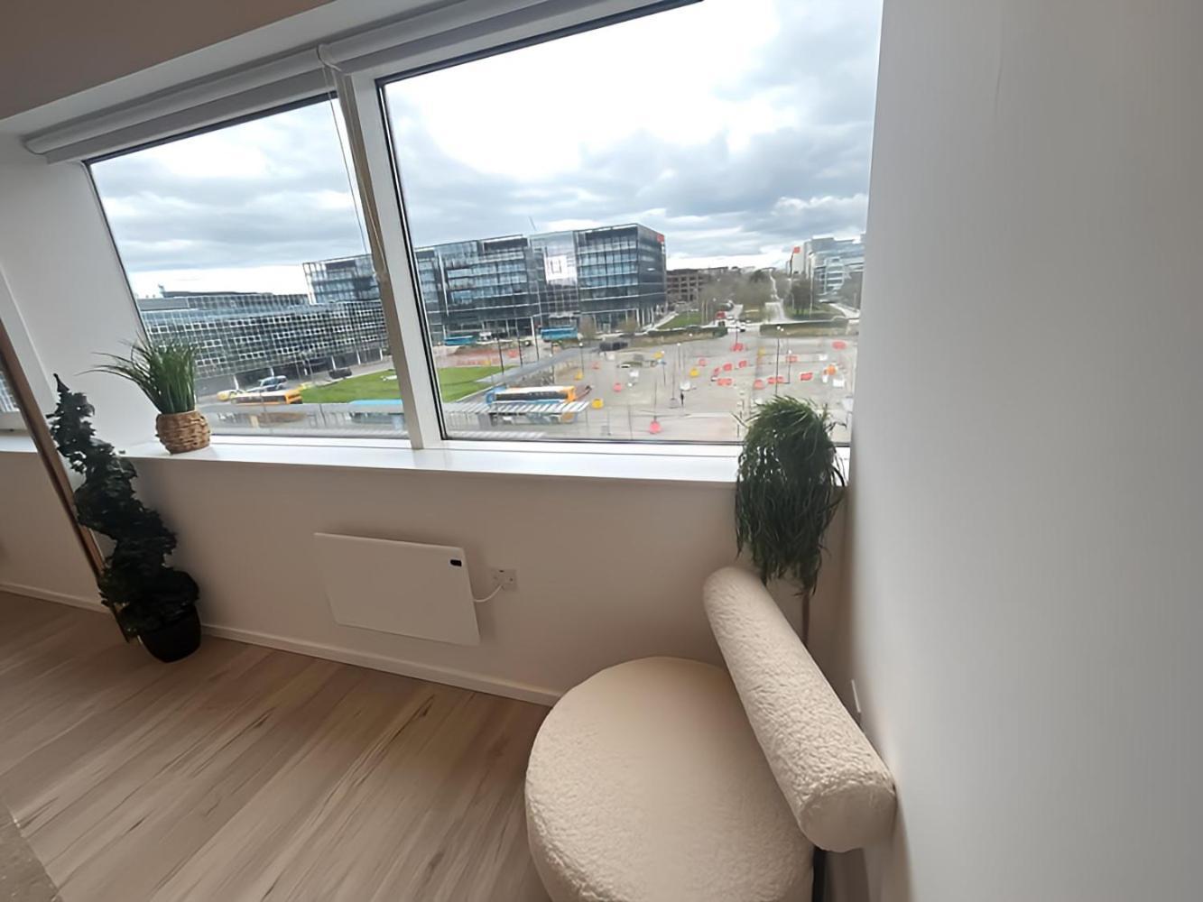 1Br Luxury Flat At Train Station - Long Stays Welcome - Just Ask Мілтон-Кінз Екстер'єр фото
